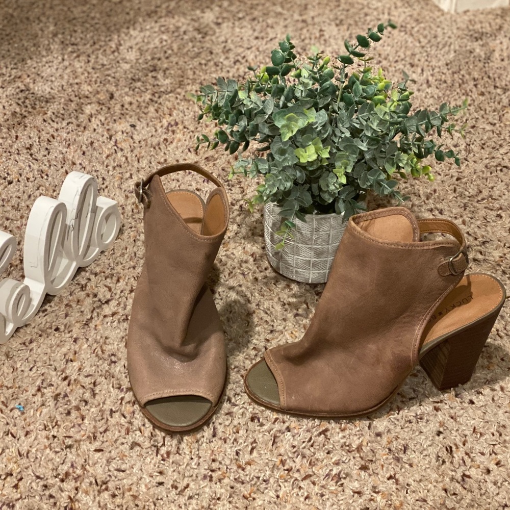 Women’s Lucky Brand Sandal Shoes Sz 8.5